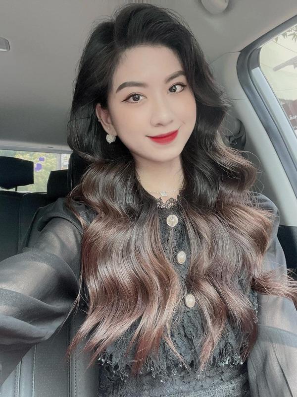 Con gái cầu thủ Văn Sĩ Thủy: Nhan sắc tuổi đôi mươi xinh như thế nào mà khán giả xôn xao?-9