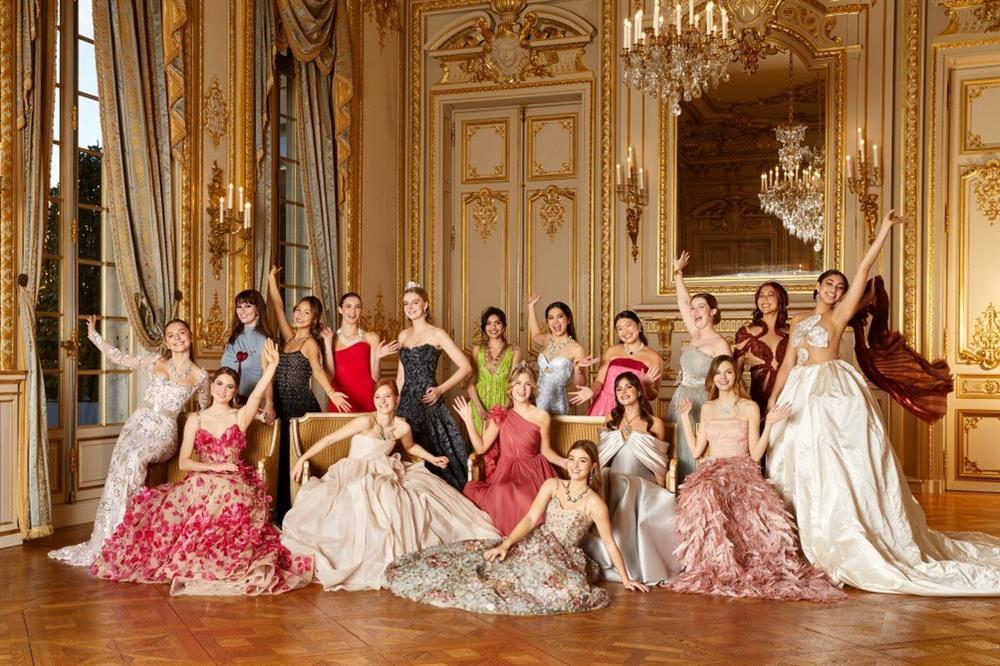 Bên trong dạ hội trưởng thành dành cho con gái các gia đình thượng lưu-1