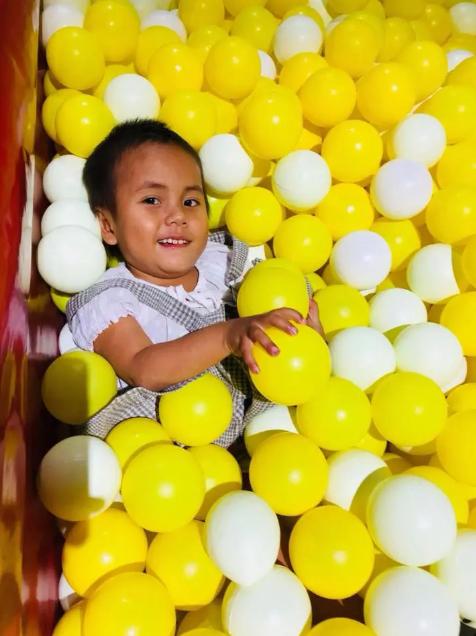 Em bé Mường Lát liệt 2 chân ngày nào sắp về quê, mẹ nuôi tâm sự: Có lẽ ý trời chúng ta chỉ nên dừng lại ở đây-8