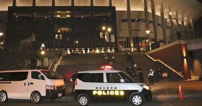 Vụ đâm dao kinh hoàng ở lễ trao giải âm nhạc: Đã xác định được kẻ tấn công-2