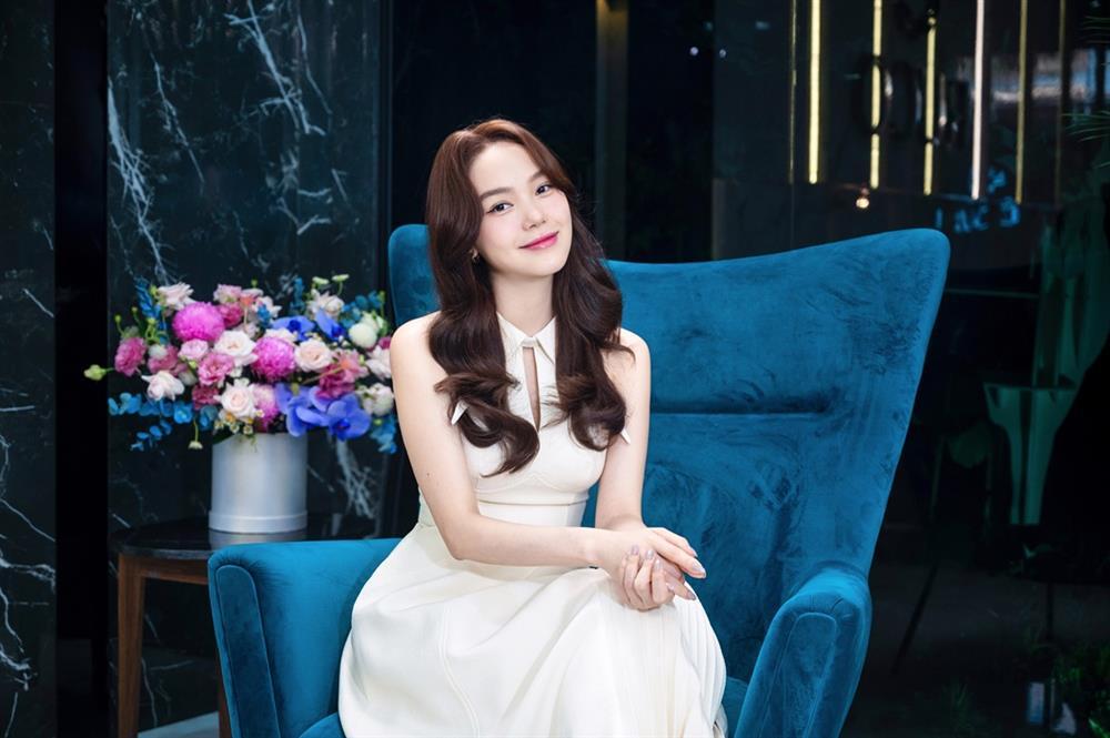 Minh Hằng chia sẻ khó khăn của việc giữ gìn nhan sắc sau sinh, nghe xong chị em đều đồng tình-1