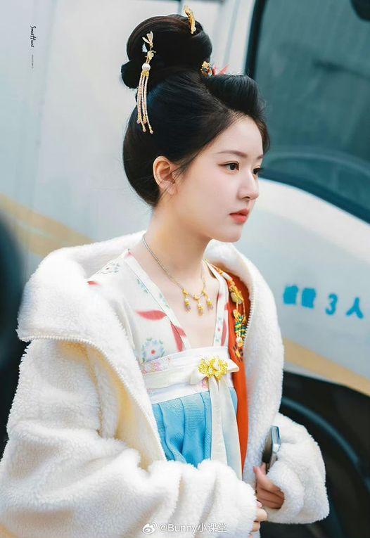 Triệu Lộ Tư khoe ảnh gợi cảm với loạt hình xăm dày đặc trên cơ thể-5