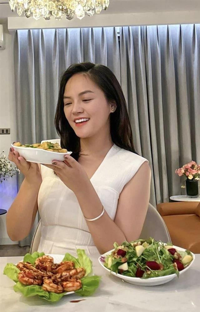 Thu Quỳnh và Phương Oanh áp dụng công thức thời trang khéo khoe sắc vóc 2 mẹ bầu-3