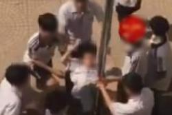 Sở GD-ĐT Hà Nội lên tiếng vụ nam sinh lớp 8 bị thúc vùng kín vào cột
