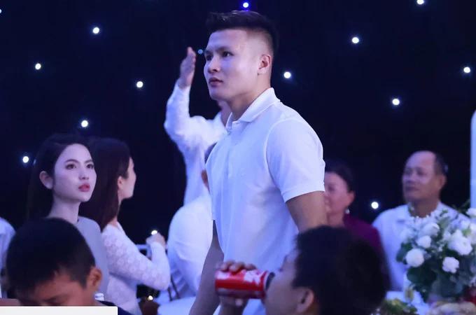 Quang Hải và Chu Thanh Huyền được khen có tướng phu thê nhờ chi tiết này-5