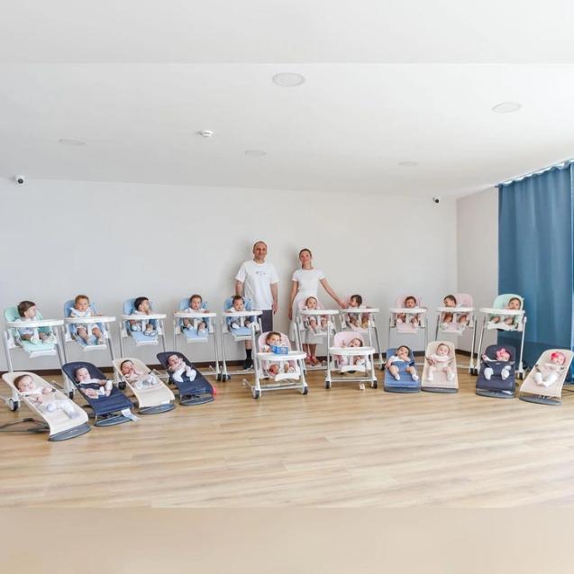 Bà mẹ 26 tuổi có 22 đứa con và không có ý định dừng lại cho đến khi đủ 105 đứa con-1