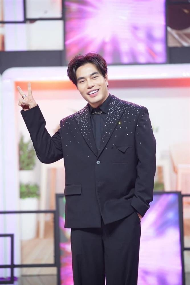 Mượn cớ chỉ để vui, Lê Dương Bảo Lâm liên tục ra các sản phẩm nhảm-5