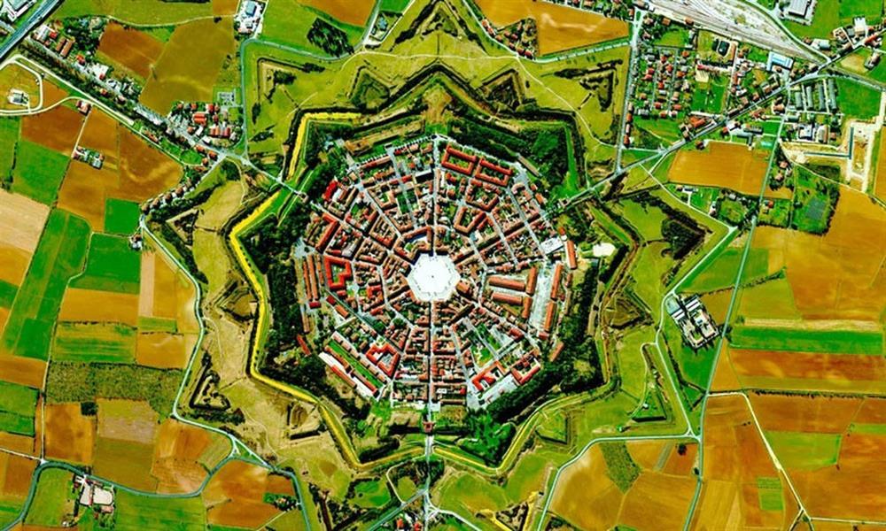 Thị trấn được quy hoạch bài bản kiểu trận đồ bát quái tồn tại cả trăm năm-5