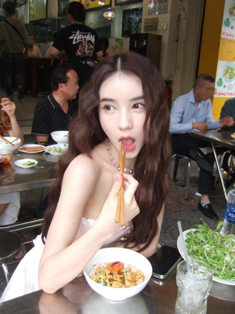 Vẻ ngoài ngọt ngào của thiên thần chuyển giới nổi tiếng Thái Lan-5