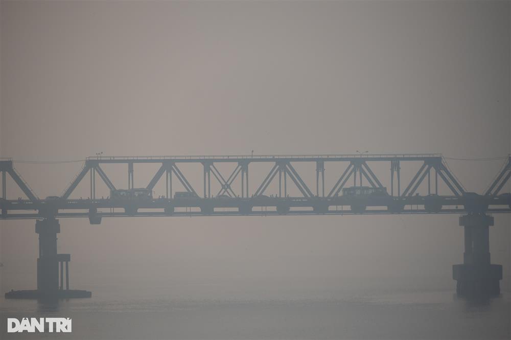 Bầu trời Hà Nội mù mịt, chất lượng không khí ở mức báo động-11