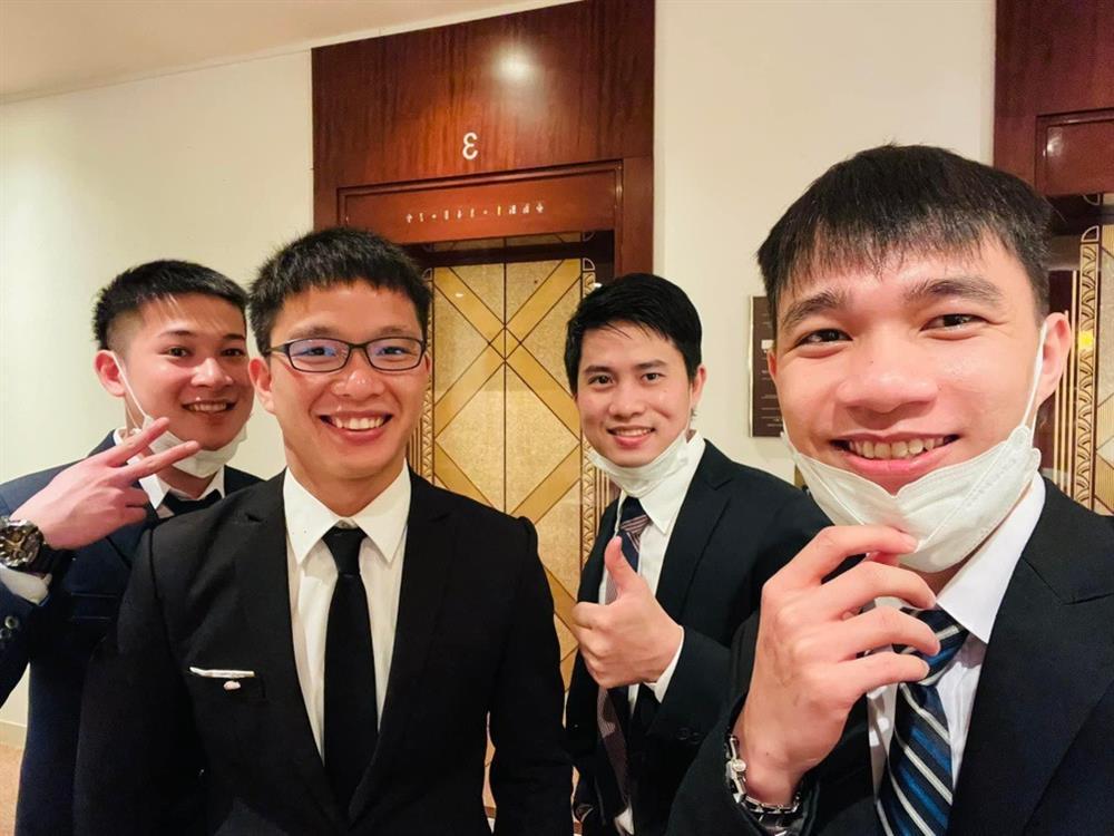 Người đàn ông Nhật rơm rớm xúc động khi chàng trai Việt đến nhà trả ví tiền-3