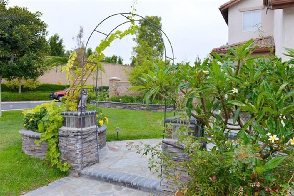 Cận cảnh biệt thự triệu đô 700m2 tại Mỹ của chị đẹp Thu Phương, có cả cây trái quen thuộc ở Việt Nam-6