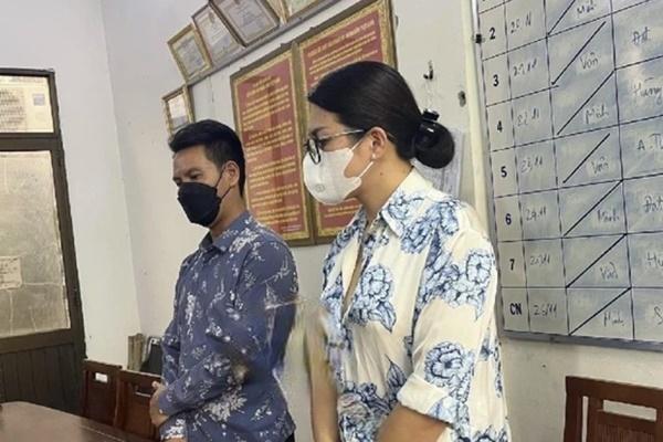 Nữ tài xế lái Mercedes đâm đổ tường ngôi nhà lâu đời nhất phố cổ Hà Nội-4