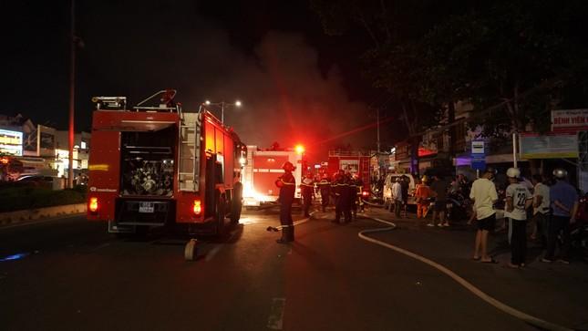 Công an điều tra nguyên nhân vụ cháy thiệt hại hàng tỷ đồng ở Cần Thơ-2