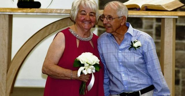 ‘Chàng’ 84 tuổi và ‘nàng’ 81 tuổi nên duyên vợ chồng, thắp lại tình yêu nồng cháy