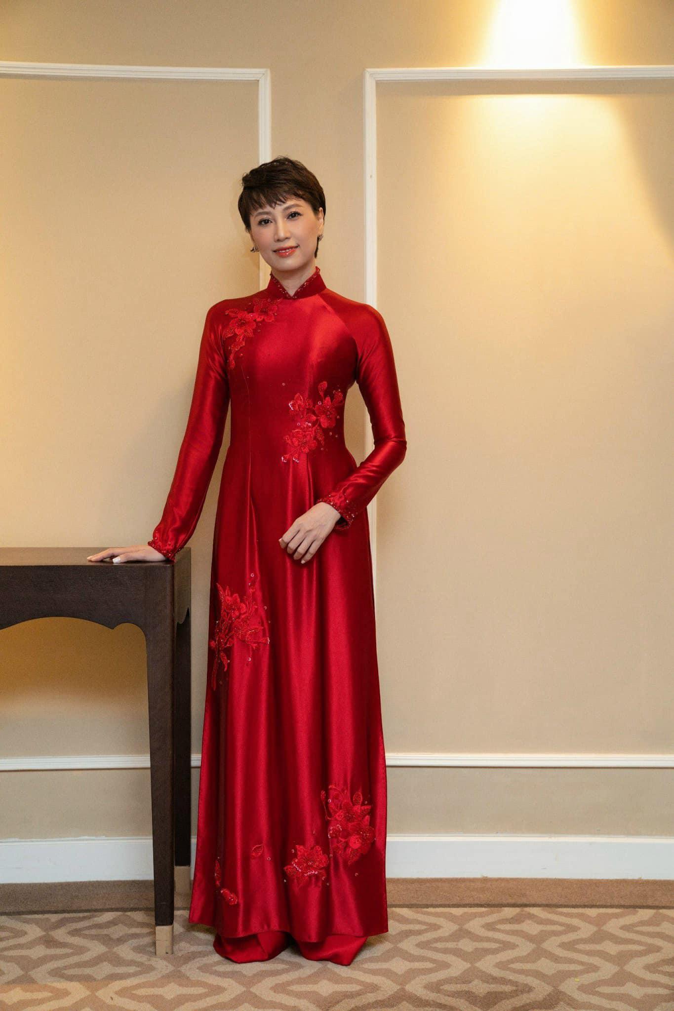 Những khoảnh khắc hiếm có của mẹ Đoàn Văn Hậu và Doãn Hải My-3