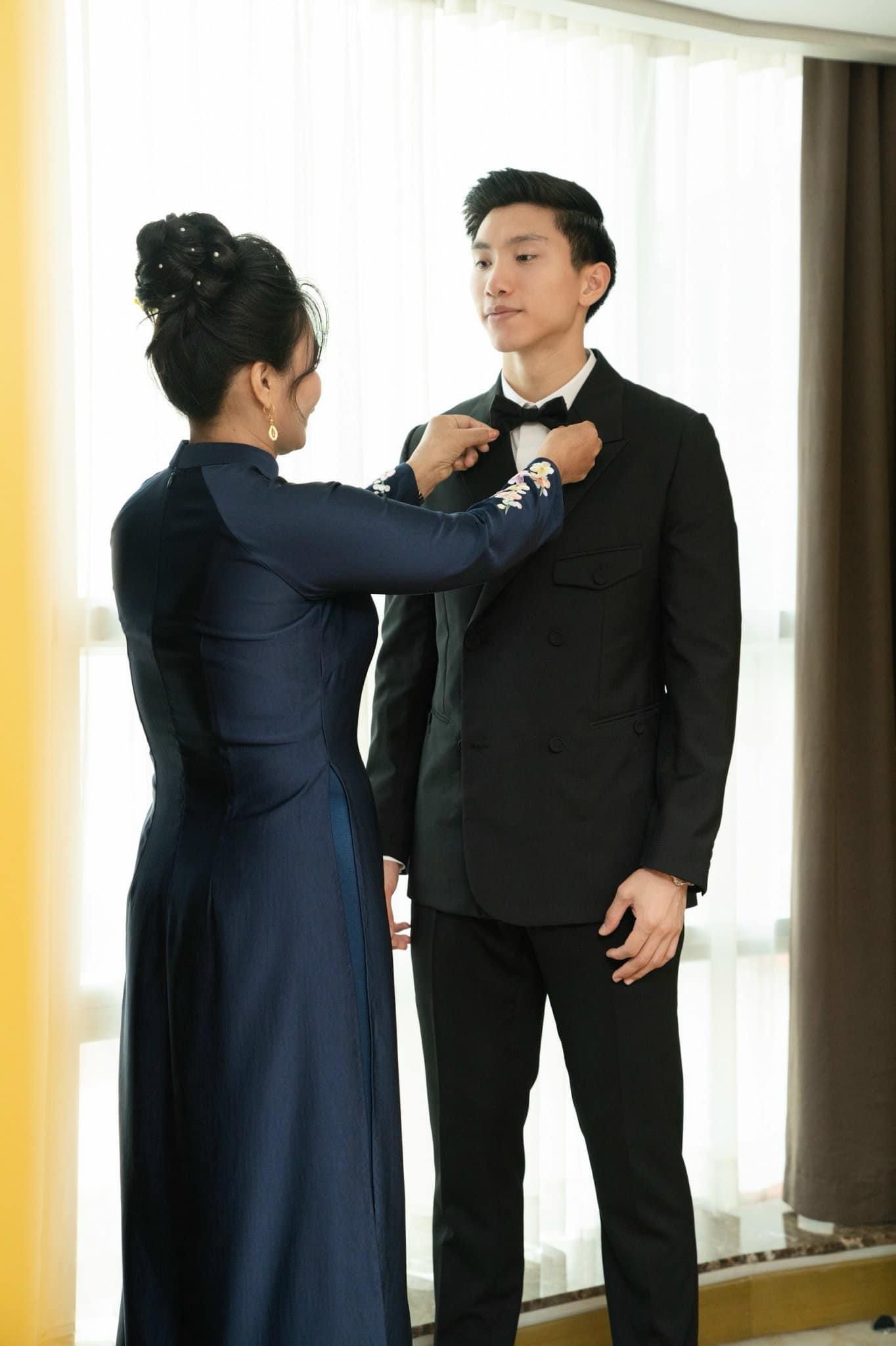 Những khoảnh khắc hiếm có của mẹ Đoàn Văn Hậu và Doãn Hải My-8