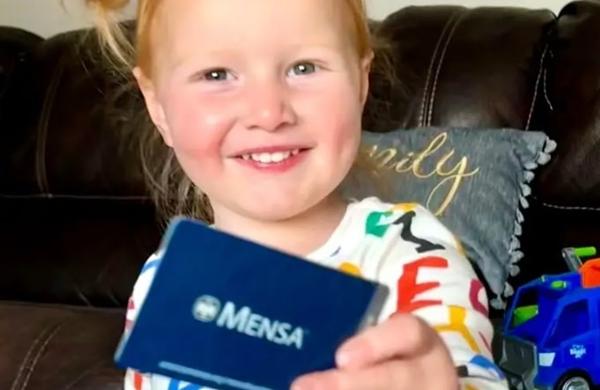 Cuộc sống hiện tại của bé 3 tuổi từng khiến cả thế giới kinh ngạc vì thông minh-1