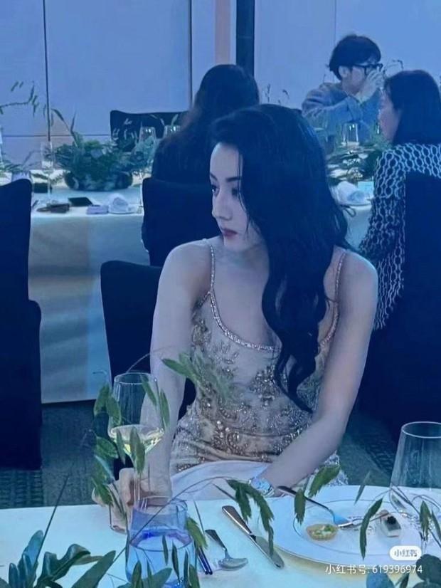 Địch Lệ Nhiệt Ba phục thù sau khi bị Cổ Lực Na Trát vượt mặt-3