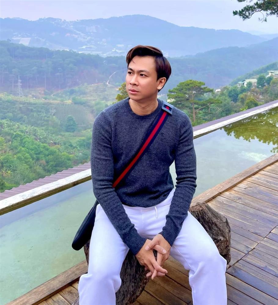 Hồ Việt Trung kể quá khứ đi diễn bằng xe đò, không dám ngủ vì sợ bị móc túi-2