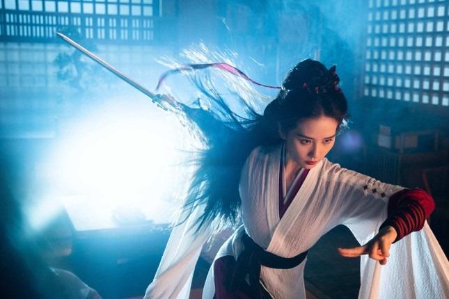 Cảnh võ mãn nhãn 10 năm mới gặp lại trên màn ảnh của Lưu Thi Thi-4