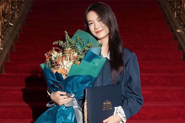 Con gái Vũ Thu Phương: Nhan sắc tuổi 18 như thế nào mà khán giả khen nức nở?-5