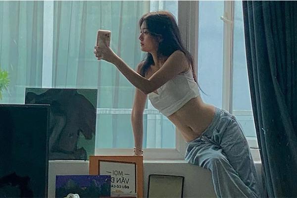 Con gái Vũ Thu Phương: Nhan sắc tuổi 18 như thế nào mà khán giả khen nức nở?-6