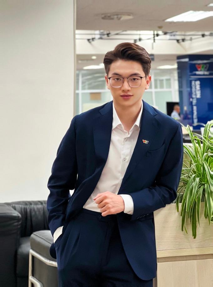 Nam sinh Ngoại giao vào Đảng năm 18 tuổi, tự tin làm MC thời tiết trên VTV-4