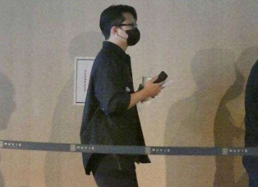 Đệ nhất mỹ nhân Đài Loan Trương Quân Ninh bị tóm sống khi qua đêm với đạo diễn kém 3 tuổi-3