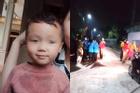 Bé trai 2 tuổi mất tích bí ẩn trước cổng nhà