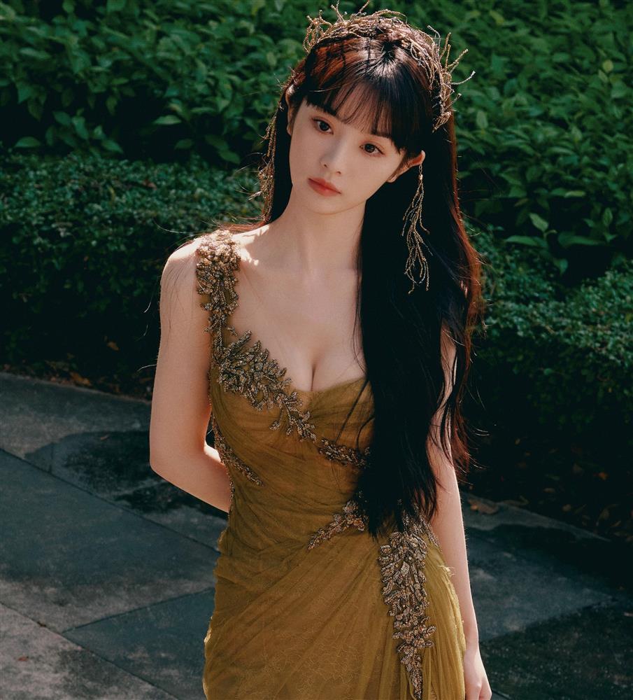 Nữ diễn viên có thân hình gợi cảm khiến 140 triệu khán giả mê mẩn-4