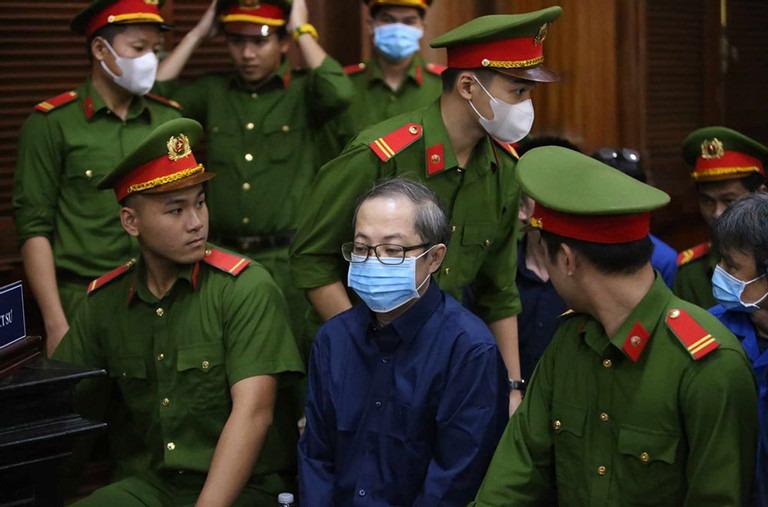 Cựu giám đốc Bệnh viện TP Thủ Đức bị đề nghị 21-23 năm tù, bồi thường 102 tỷ-2