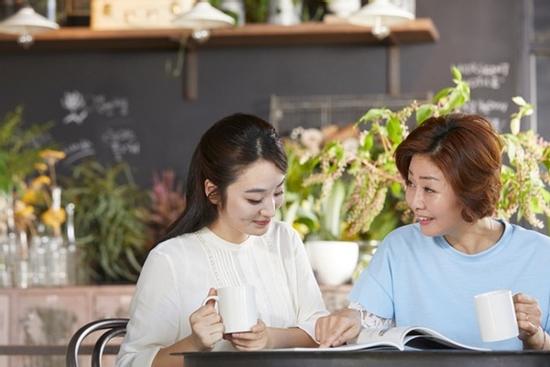 Mẹ bạn trai không cho tôi bước chân vào bếp vì chưa được cưới hỏi