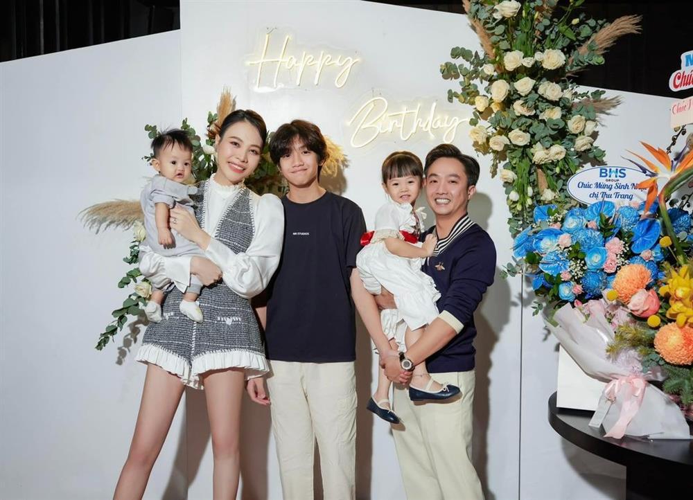 Đàm Thu Trang rạng rỡ khi nhận 2 món quà siêu bự ngày sinh nhật, hé lộ cách nịnh vợ của Cường Đô La-1