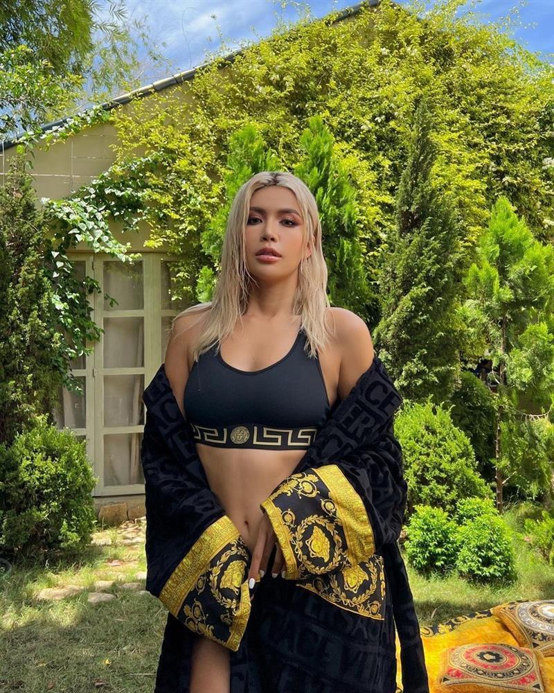 Siêu mẫu Minh Tú: Gợi cảm sau giảm cân, vượt thăng trầm bên bạn trai Tây-2