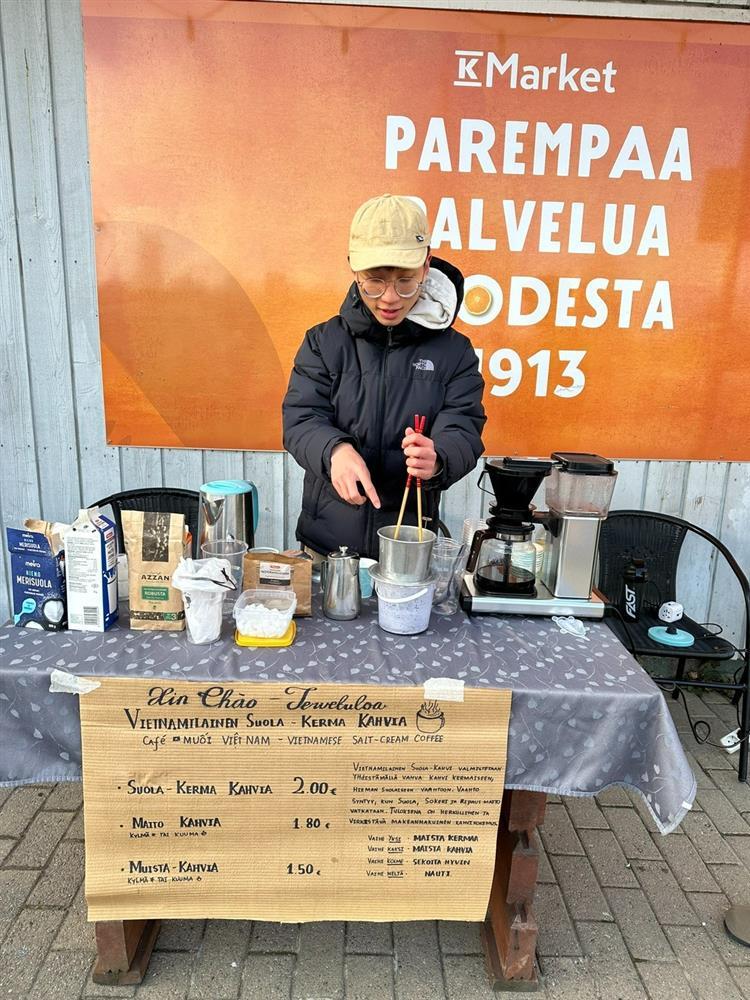Du học sinh Việt bỗng nổi tiếng vì… bán cà phê muối ở Phần Lan-2