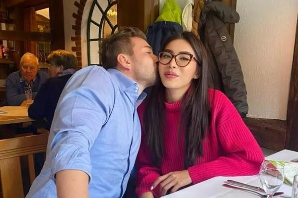 Minh Tú đăng đàn ẩn ý, netizen tò mò câu chuyện đằng sau-4