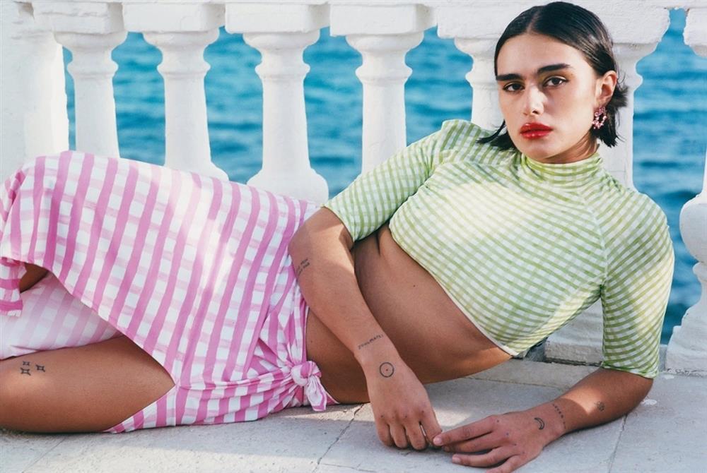 Không cao gầy, nữ người mẫu Hà Lan vẫn được săn đón bậc nhất hiện nay-1