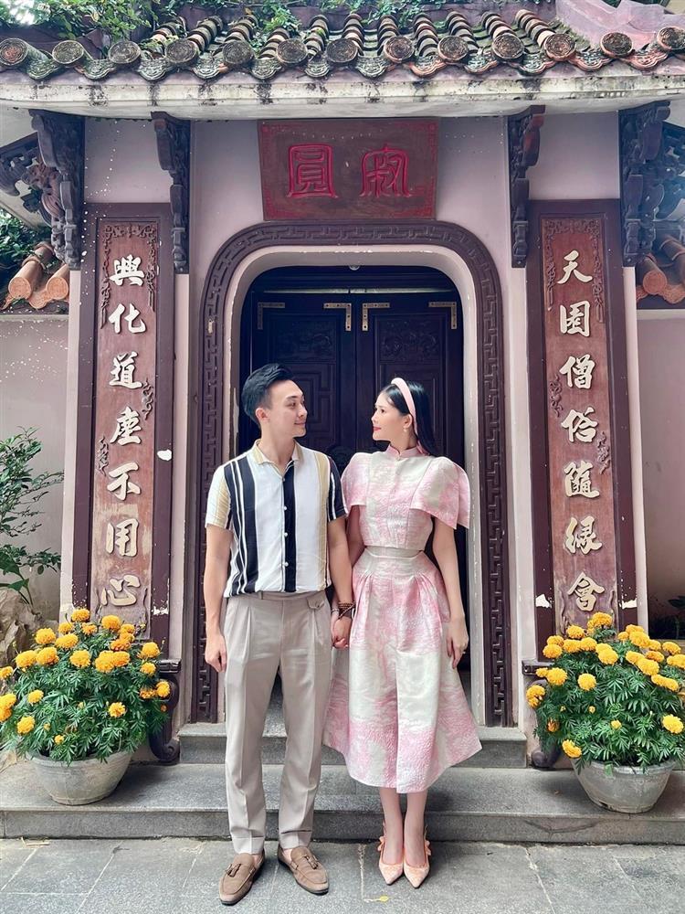 Ngân Anh sau 1 năm lấy chồng MC: Hôn nhân ngọt ngào, sắp đón con đầu lòng-8