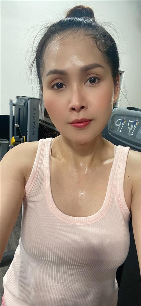 Mướt mồ hôi trong phòng tập, Gái nhảy Minh Thư U50 quyến rũ vạn người mê-1