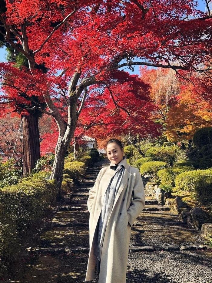 Đeo chiếc kính râm bất kể trời sáng hay tối, Shark Bình lên tiếng lý giải nguyên nhân-1