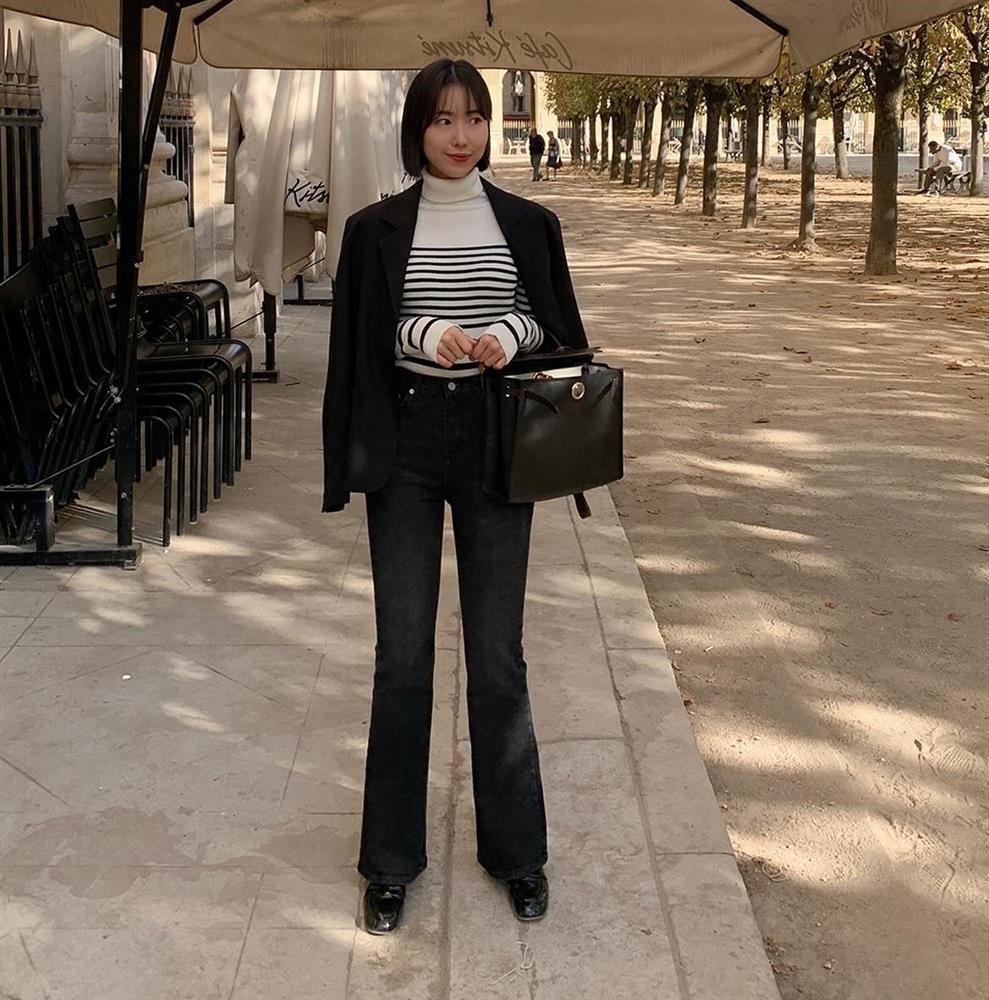 5 mẫu áo len giúp bạn xây dựng phong cách tối giản trẻ trung, chuẩn thanh lịch-3