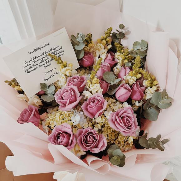 Con gái Linh Rin chào đời đã ngậm thìa vàng: Sinh ở bệnh viện quốc tế, được tặng cả núi quà đắt đỏ-5