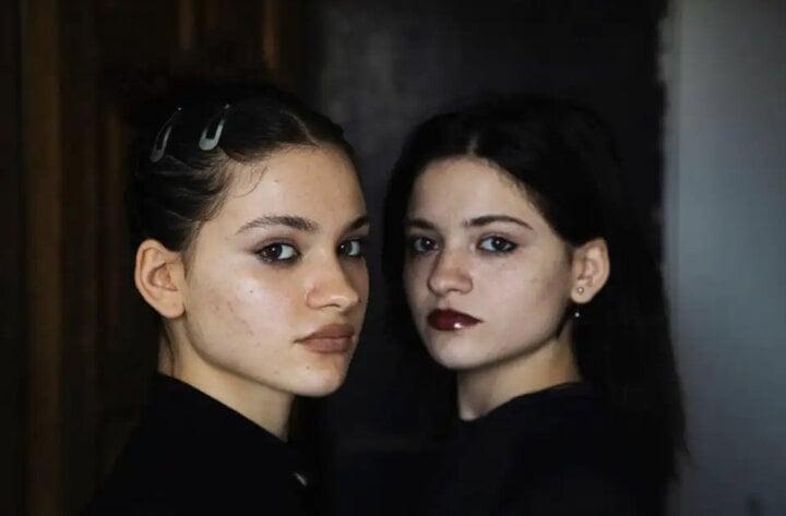 Nhờ TikTok, cặp chị em song sinh tìm thấy nhau sau 19 năm ly biệt-1