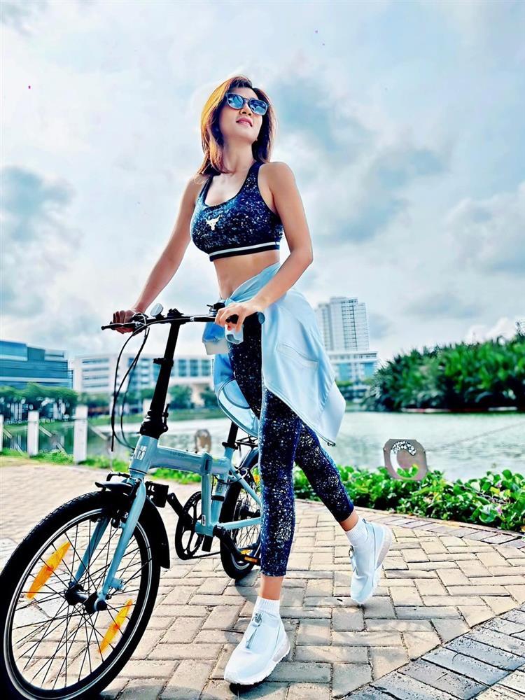 Mỹ nhân cát-xê 2.000 USD khi mới 16 tuổi Kim Tuyến giờ ra sao?-9