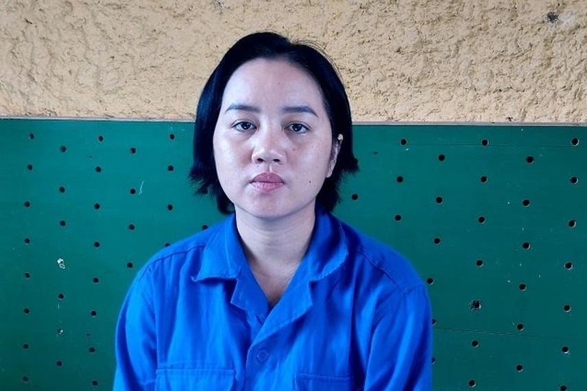 Xe bồn tông nhiều xe máy dừng đèn đỏ ở Bình Dương-3