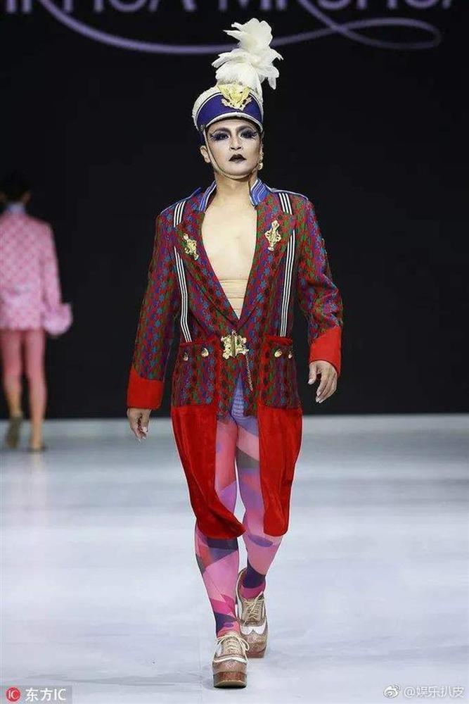 Ngôi sao Hoàn Châu Cách Cách vật vã tìm lại hào quang sau biến cố-5