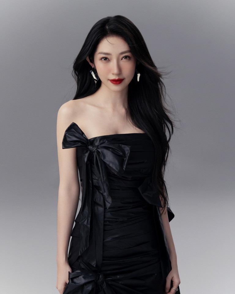 Vượt qua bệnh rối loạn lo âu, Khổng Tú Quỳnh tuổi 32 lột xác ở Chị Đẹp-2