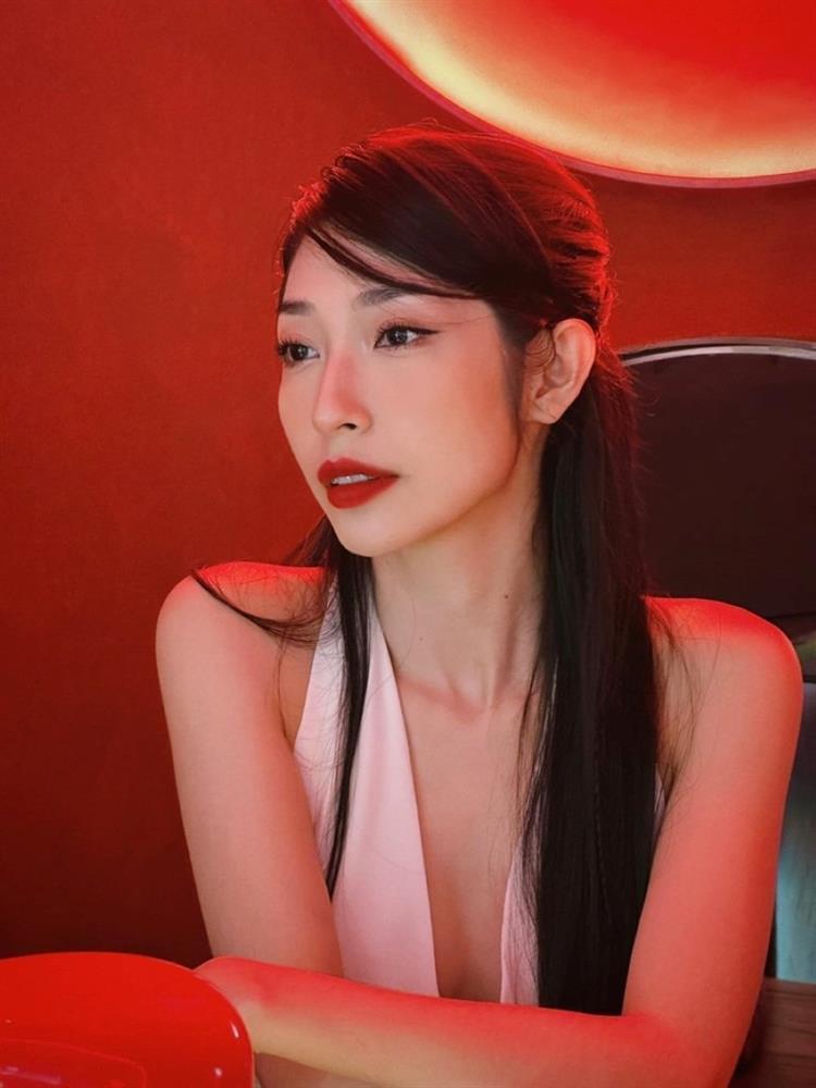 Vượt qua bệnh rối loạn lo âu, Khổng Tú Quỳnh tuổi 32 lột xác ở Chị Đẹp-4