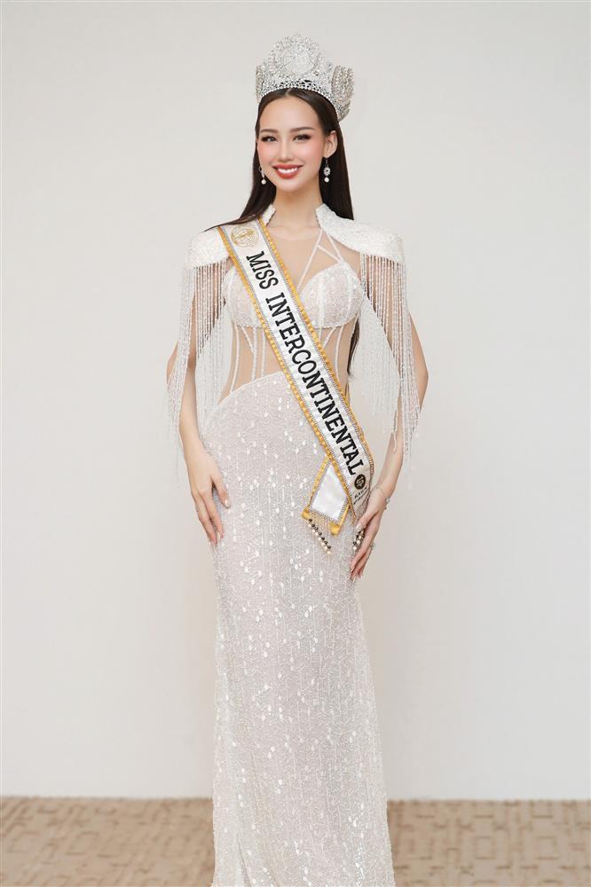 Á hậu Ngọc Hằng khoe dáng với bikini ở Hoa hậu Liên lục địa-1